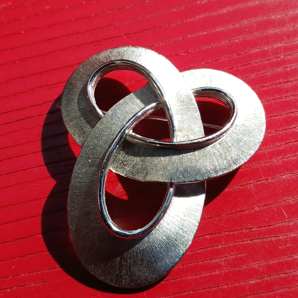 Silver Interlocking Abstract Brooch